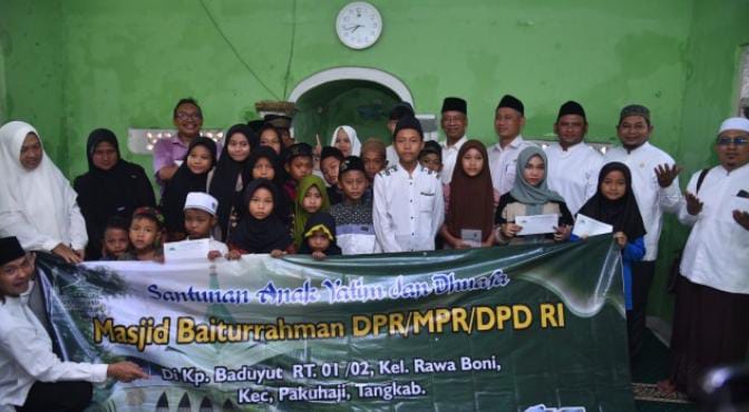 DKM dan UPZ Masjid Baiturrahman Salurkan Bantuan ke Para Mustahik di Kampung Beduyut Tangerang