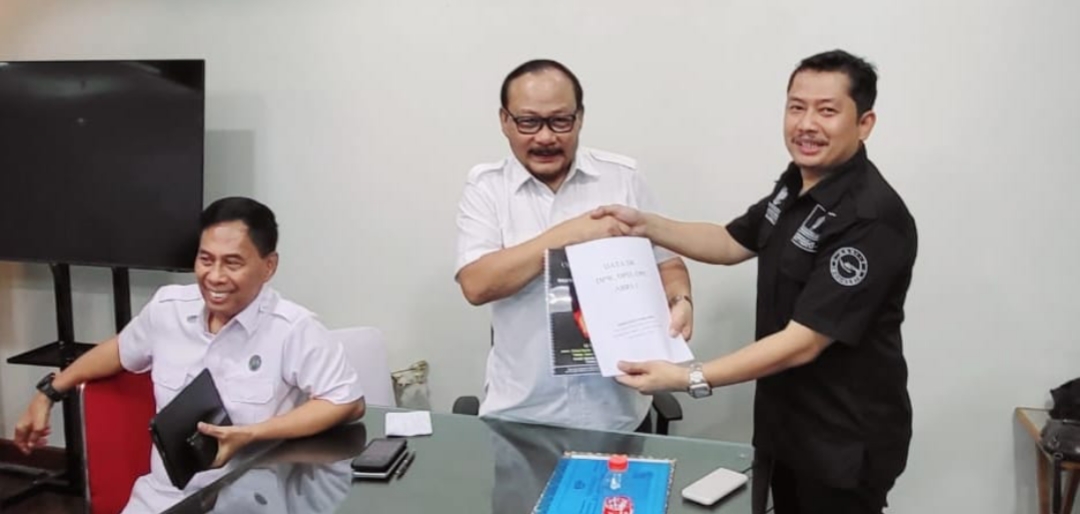 TIMNAS AMIN Memberikan Sertifikat Penghargaan Pada Relawan ABRI -1