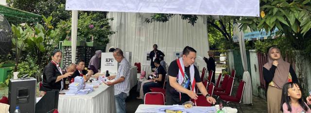 Meski Logistik Pemilu Datang Terlambat, Pelaksanaan Pemilu di Pondok Pinang Tetap Lancar