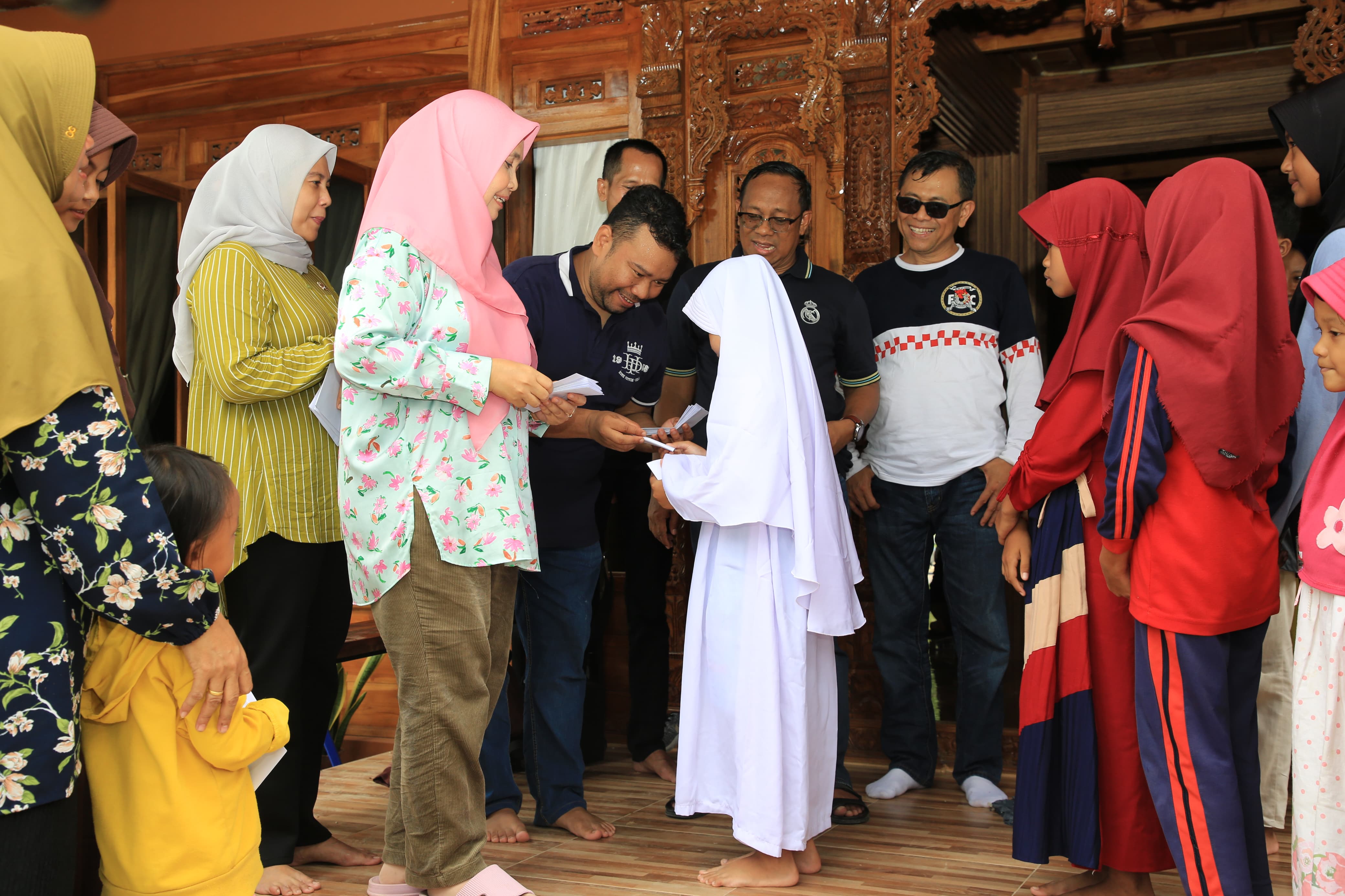 Komunitas Bikers Setjen DPD RI Lakukan Touring dan Baksos ke Lampung