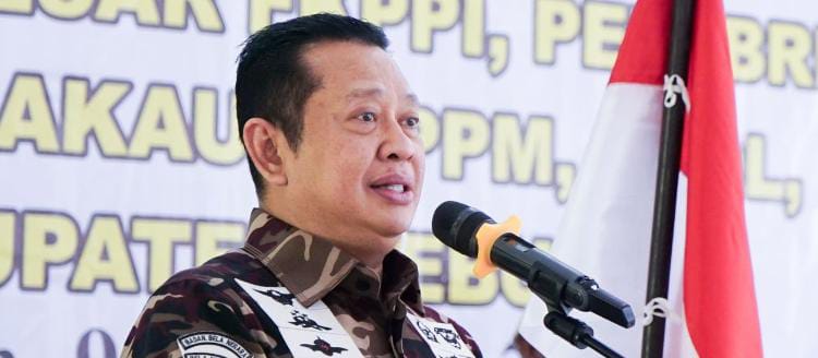 Bertemu Keluarga Besar TNI/Polri (FKPPI dan PEPABRI) Kebumen, Ketua MPR RI Bamsoet Ingatkan Masyarakat Meski Libur Panjang Tidak Lupa Menggunakan Hak Pilih Pada 14 Februari