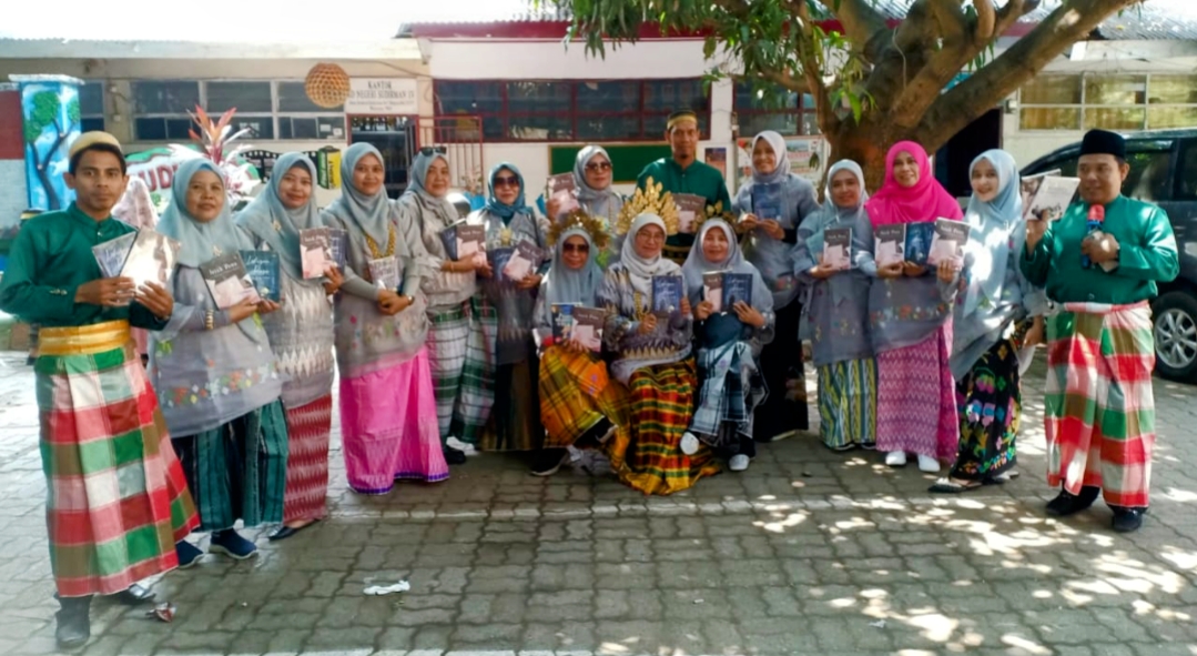 Sarwinah, Kepala SDN Sudirman IV, Memotivasi Guru dan Murid Menulis Buku