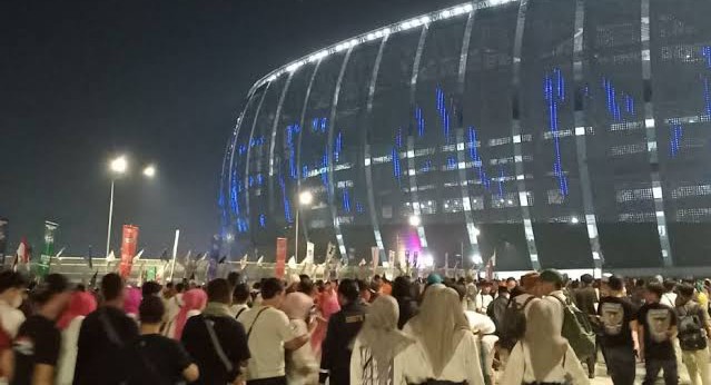 Massa Pendukung AMIN Terus Berdatangan ke Stadion JIS