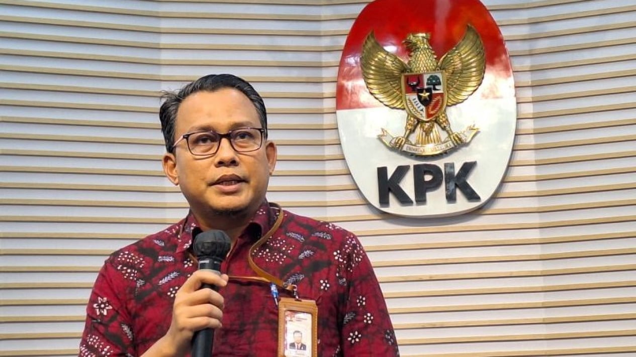 KPK Cegah Sekjen DPR dan 6 Orang Lainnya Ke Luar Negeri