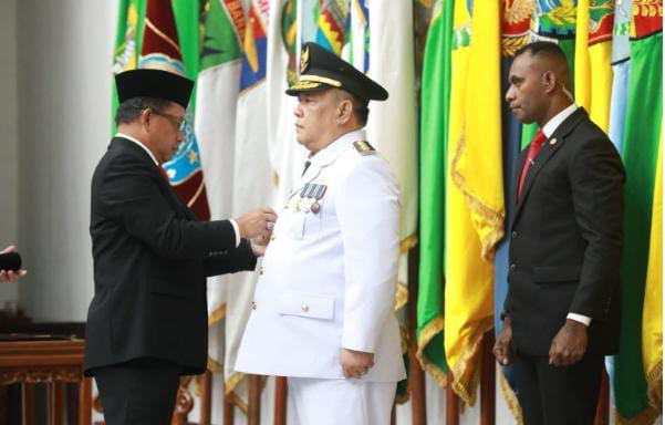 Pimpinan & Anggota DRPD Provinsi Riau Hadiri Pelantikan SF Hariyanto Sebagai PJ Gubri Riau