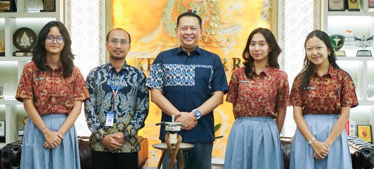 Menerima Pelajar Teladan, Ketua MPR RI Bamsoet Dukung Event SKYNATION 2024 SMA Labschool Kebayoran