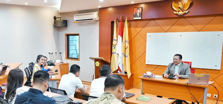 Berikan Kuliah Pembaharuan Hukum Program Pascasarjana, Ketua MPR RI Bamsoet Tegaskan Pentingnya Yurisprudensi Isi Kekosongan Hukum