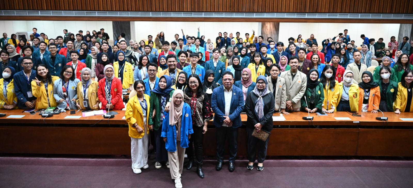 Inosentius Samsul Apresiasi Kekritisan Mahasiswa Program ‘Magang di Rumah Rakyat’