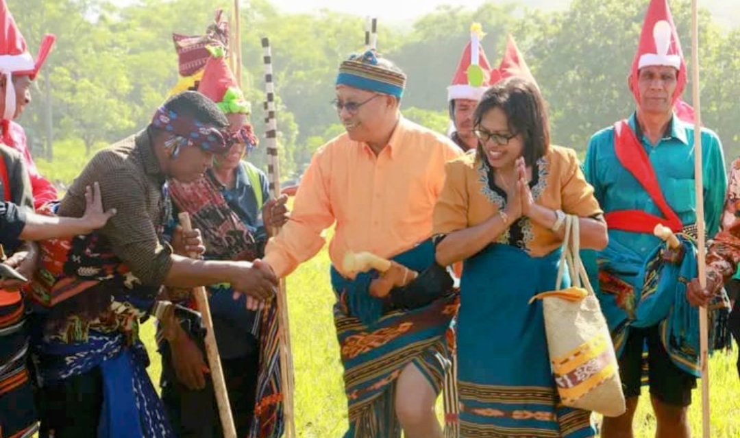 Hadiri Ritual Pasola Garo, Bupati Sumba Barat Tegaskan Pentingnya Merawat Keaslian dan Integritas Budaya