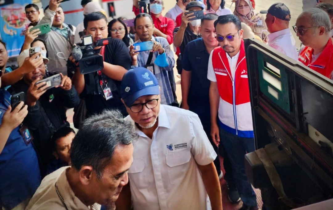 Pertamina bersama Kementerian Perdagangan melakukan Tindakan Penyegelan Dispenser SPBU Nakal