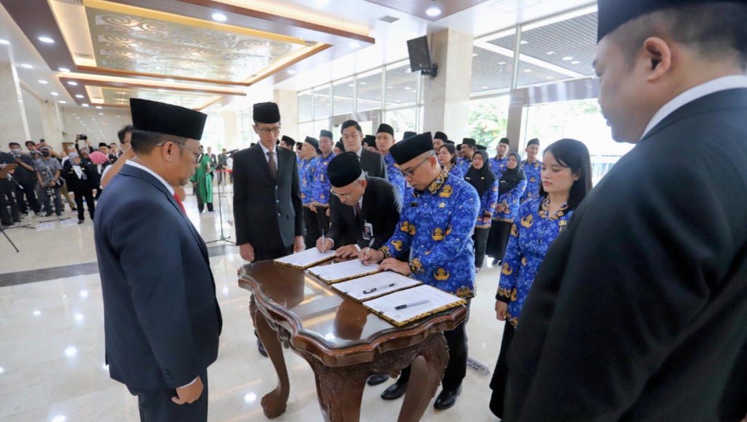 Lantik 96 Orang PPPK, Sekjen DPD RI Rahman Hadi Minta Berikan Pelayanan Kinerja Terbaik
