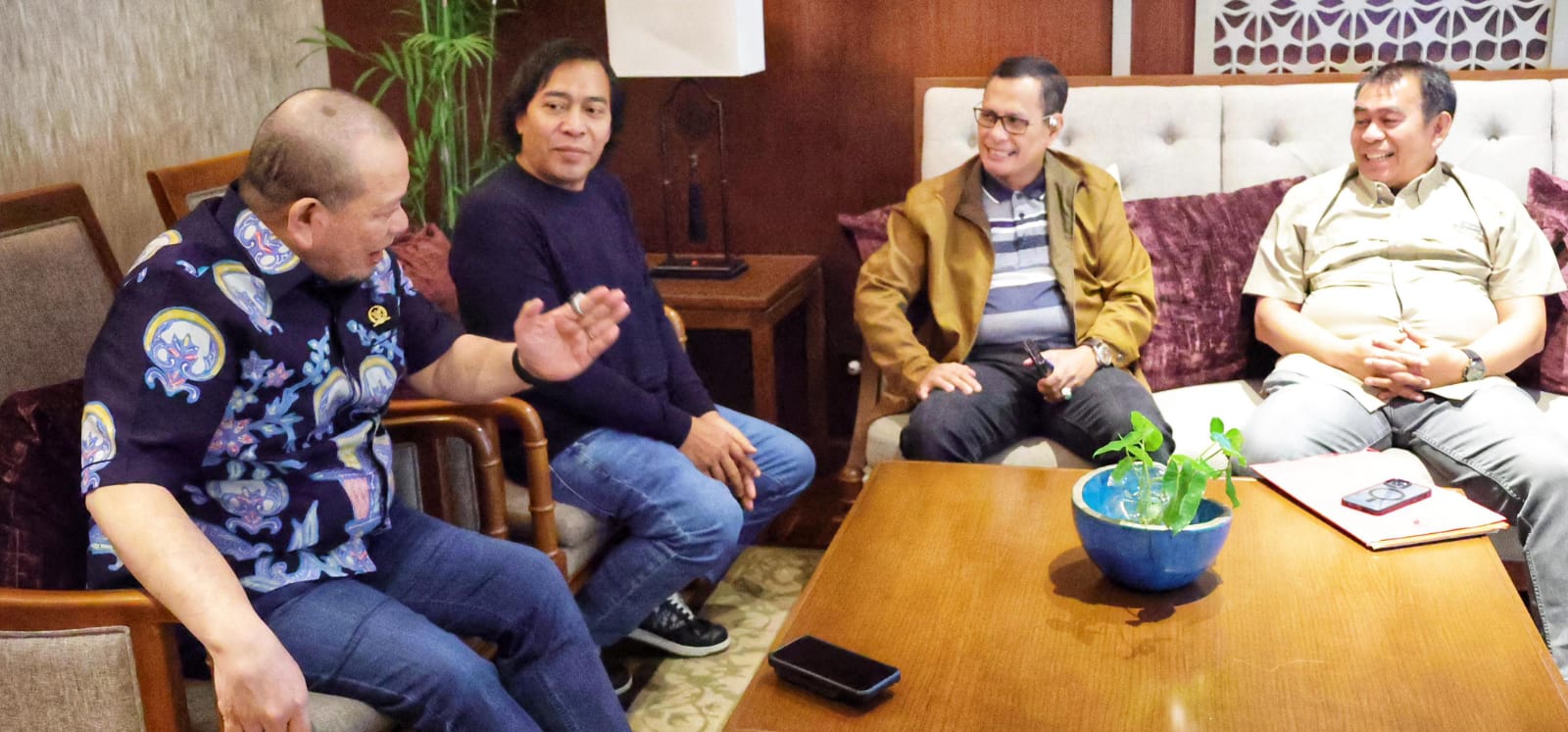 Ketua DPD RI Berbuka Puasa dengan Senator Terpilih 2024