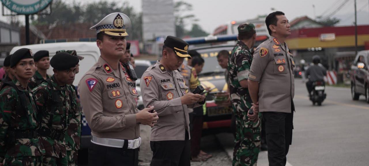 Sinergi TNI-Polri Amankan Mudik Lebaran dalam Operasi Ketupat Candi 2024 di Banyumas
