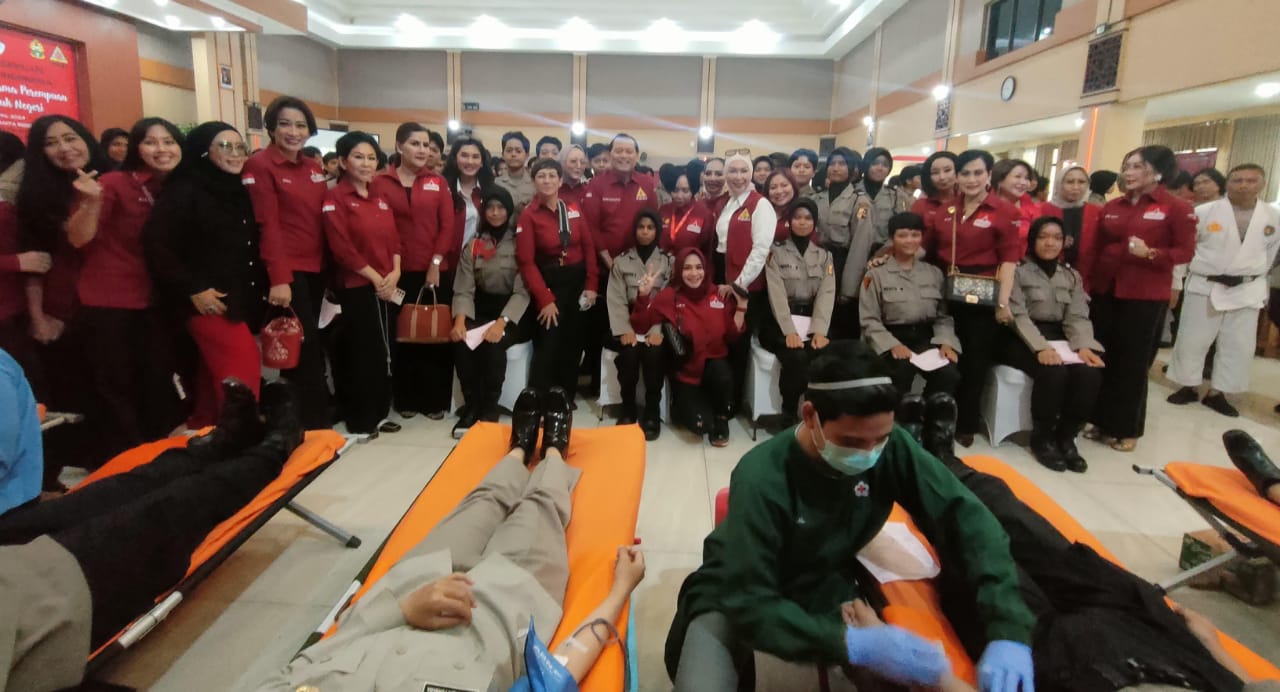Adang Daradjatun Apresiasi Siswa Sepolwan Ciputat Ikut Donor Darah
