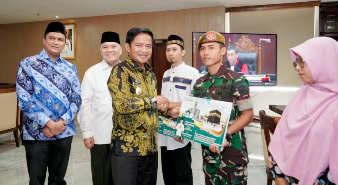 MTQ ASN dan Non ASN  Lintas lnstansi, Pj Gubernur Serahkan Hadiah Ibadah Umrah kepada untuk Para Juara