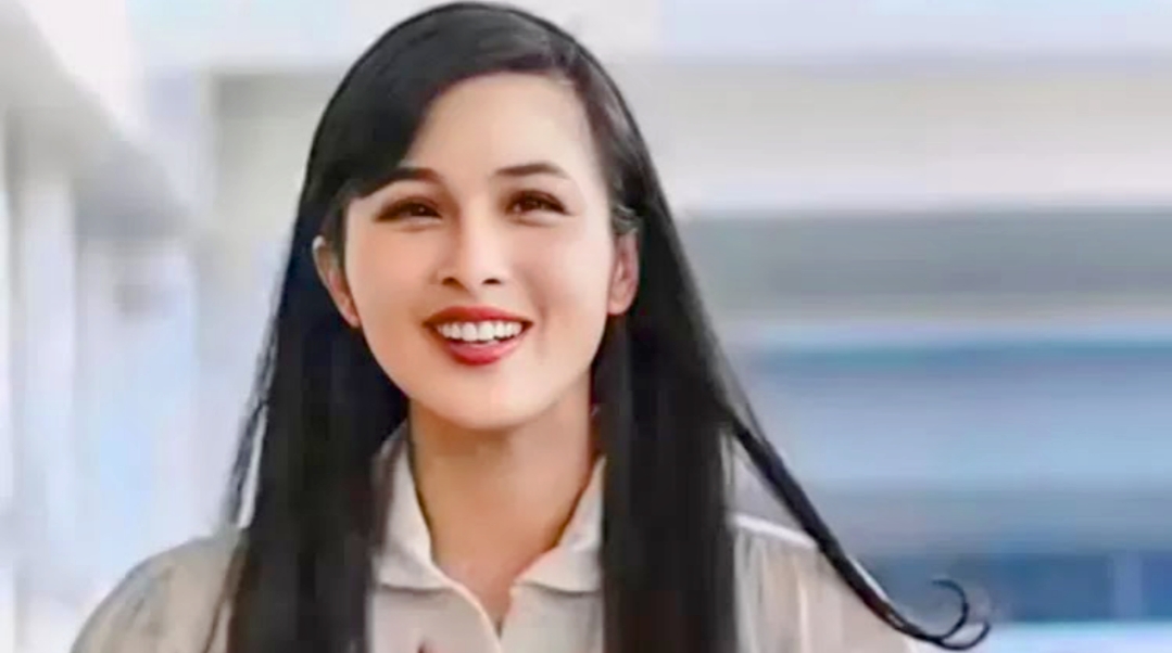 Korupsinya Enggak Kecil, Senyuman Sandra Dewi di Kejaksaan Agung Jadi Sorotan