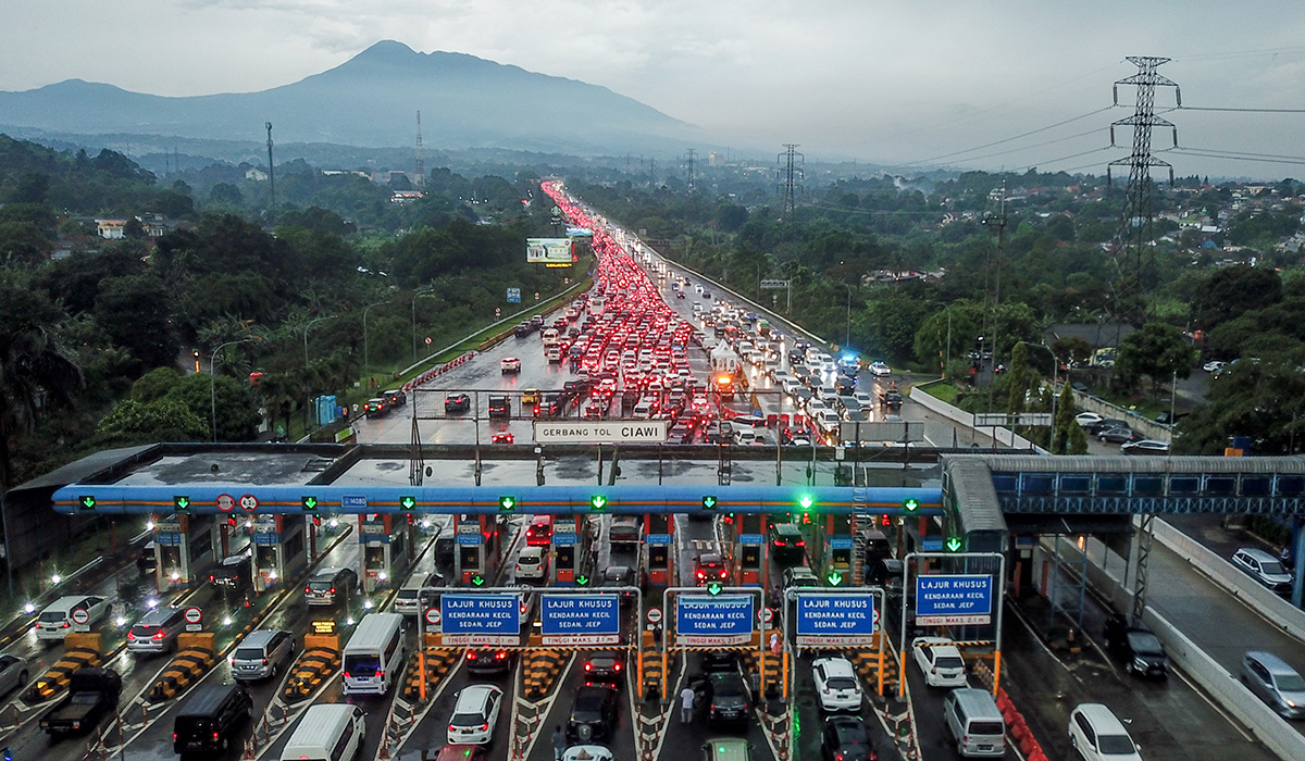 Menhub Sebut Pengguna Gerbang Tol Utama Keluar Jakarta Alami Perubahan