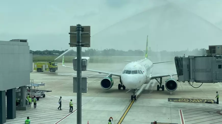 Pesawat Komersil Citilink QG 752 Lakukan Pendaratan Perdana di Bandara Dhoho Kediri