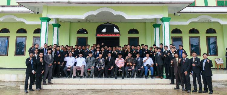 HNW : Nilai-Nilai Kepesantrenan dan Kepercayaan Pada Lembaga Pesantren Agar Terus Dirawat dan Dikembangkan
