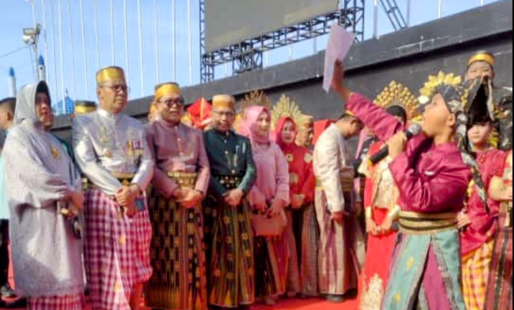 Hardiknas 2024, Murid SD Negeri Borong Baca Puisi di Hadapan Danny Pomanto