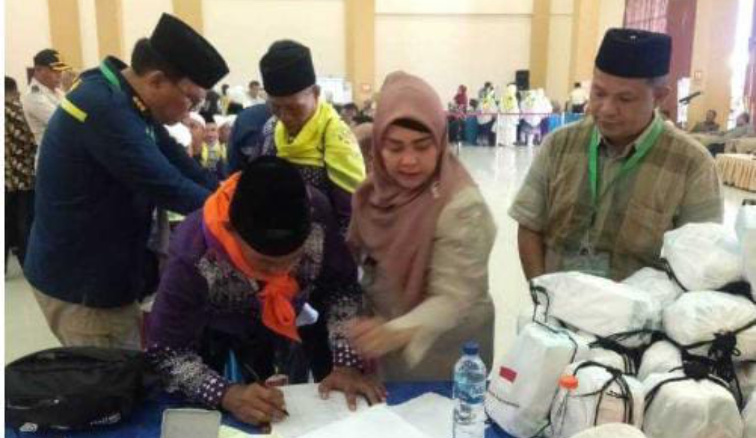 Kasi Kehumasan PPIH Embarkasi Medan Pantau Pemeriksaan Kesehatan Jemaah Haji