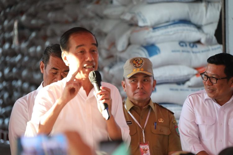 Presiden Jokowi Persilakan KPK Usut Tuntas Kasus Korupsi Bansos