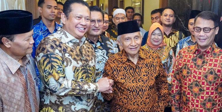 Bertemu Ketua MPR RI ke-13 Amien Rais. Ketua MPR RI Bamsoet: Seharusnya 'Democracy is King', bukan 'Cash is King'