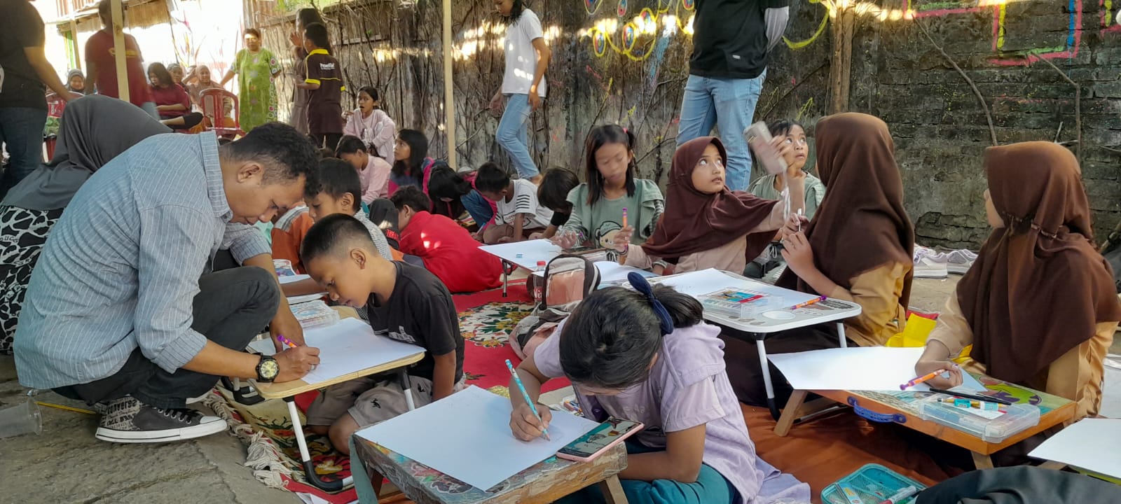 Nur Ikayani Gelar Pameran Gambar Anak dan Pentas Teater Boneka " Disambutan Positif"