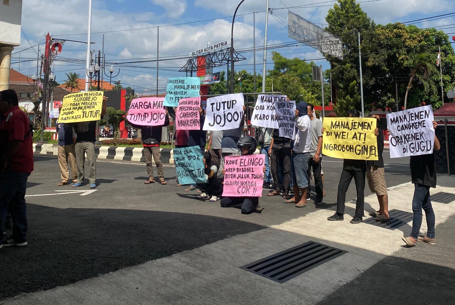 Tanggapi Tuntutan PADAS Tentang Penutupan Cafe Jojoo Sukorejo, Ini Pernyataan Komisi II DPRD Kota Blitar