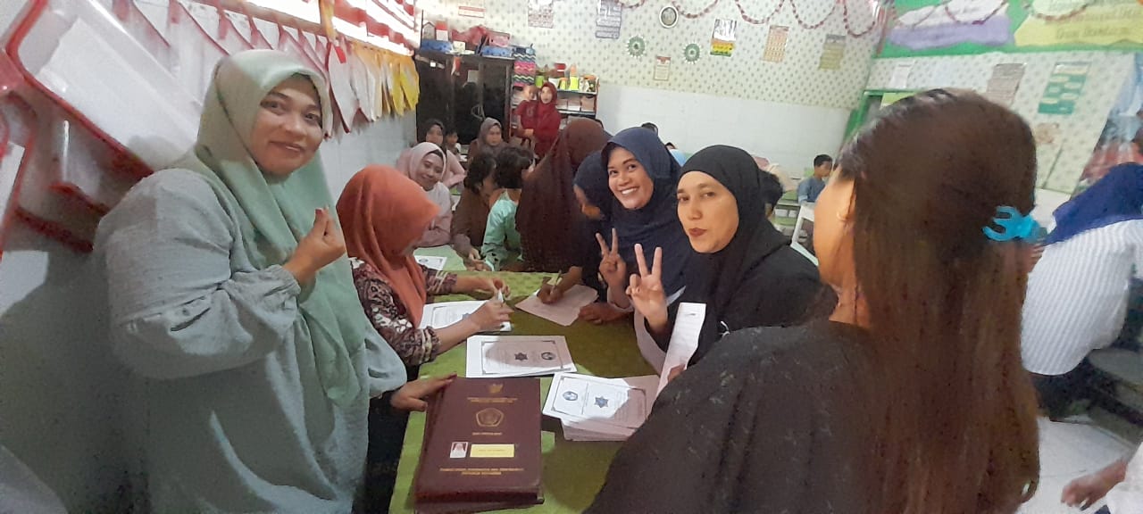 Begini Suasana Penerimaan Rapor di SD Negeri Borong, Makassar