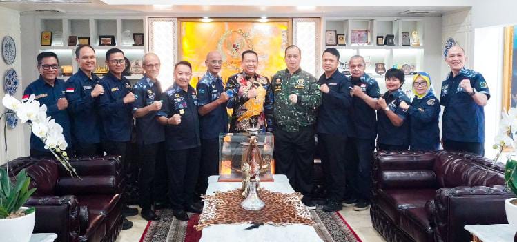 Terima Pengurus Putra-putri TNI AD, AL dan AU (PPPAU, FKPPAL dan HIPAKAD), Ketua MPR RI Bamsoet Ajak Perkuat Soliditas Kebangsaan