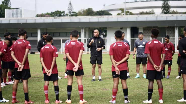Pelatih Nova Arianto Resmi Umumkan Daftar 23 Pemain Timnas U-16 untuk AFF 2024