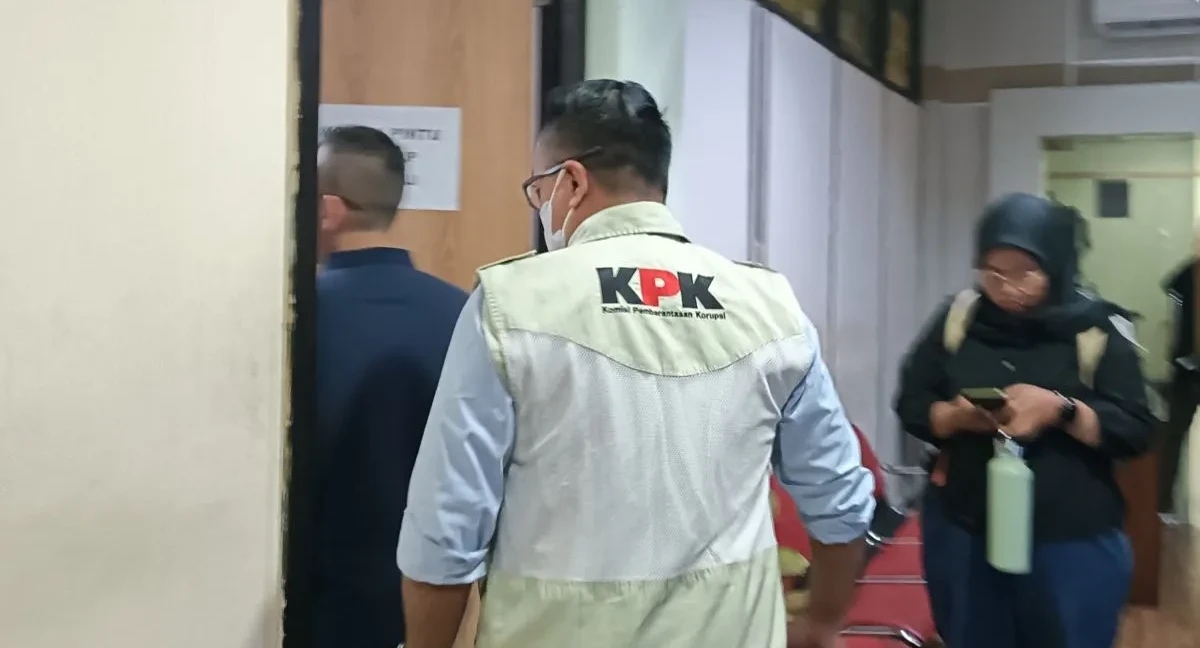 KPK Lanjut Geledah Kantor Disperkim Kota Semarang