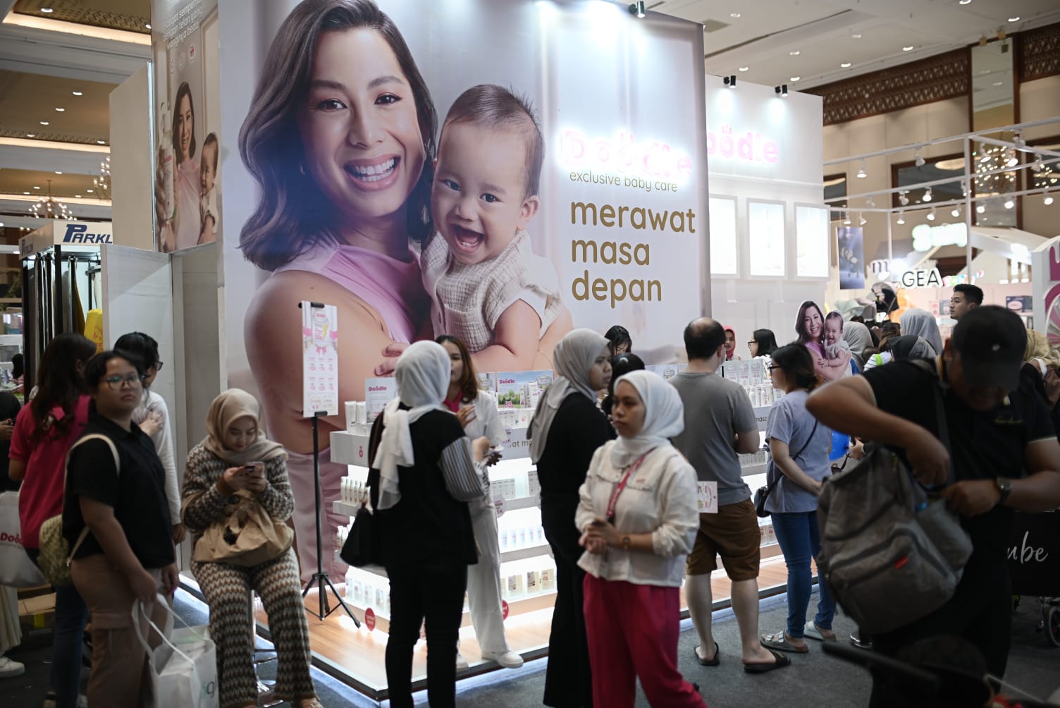 Ribuan Produk Doodle Exclusive Telon Oil Terjual di Mommy n Me 2024