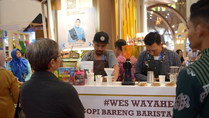 Apkasi Hadirkan Talkshow Kopi dan Kompetisi Manual Brew di Ajang AOE 2024