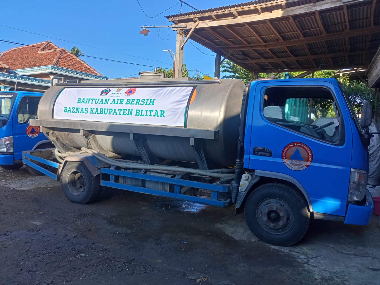 Atasi Dampak Kekurangan Air di Wilayah Blitar Baznas Kirim Bantuan 10 Mobil Tangki Air Bersih, Ini Kata Bupati