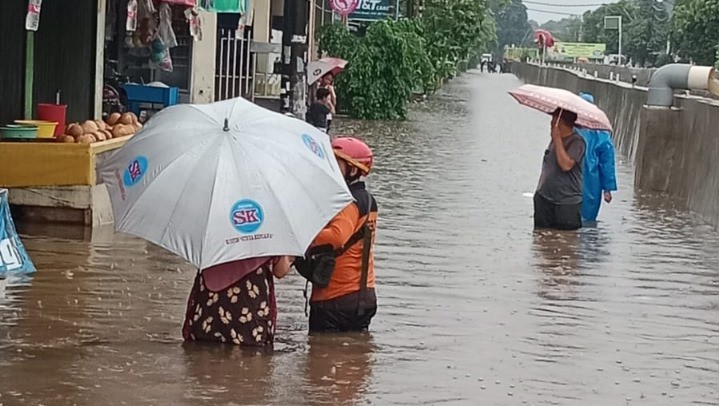 Diguyur Hujan Lebat, 673 Keluarga Terdampak Banjir di Tangerang Selatan