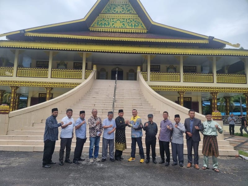 IKBR Kunjungi LAM Riau, Dr. Martin Purba SH : Perkuat Silahturahmi dan Persatuan