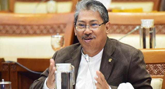 Bertentangan dengan Menkeu, Mulyanto Ragukan Klaim Pembatasan BBM Bersubsidi per 17 Agustus