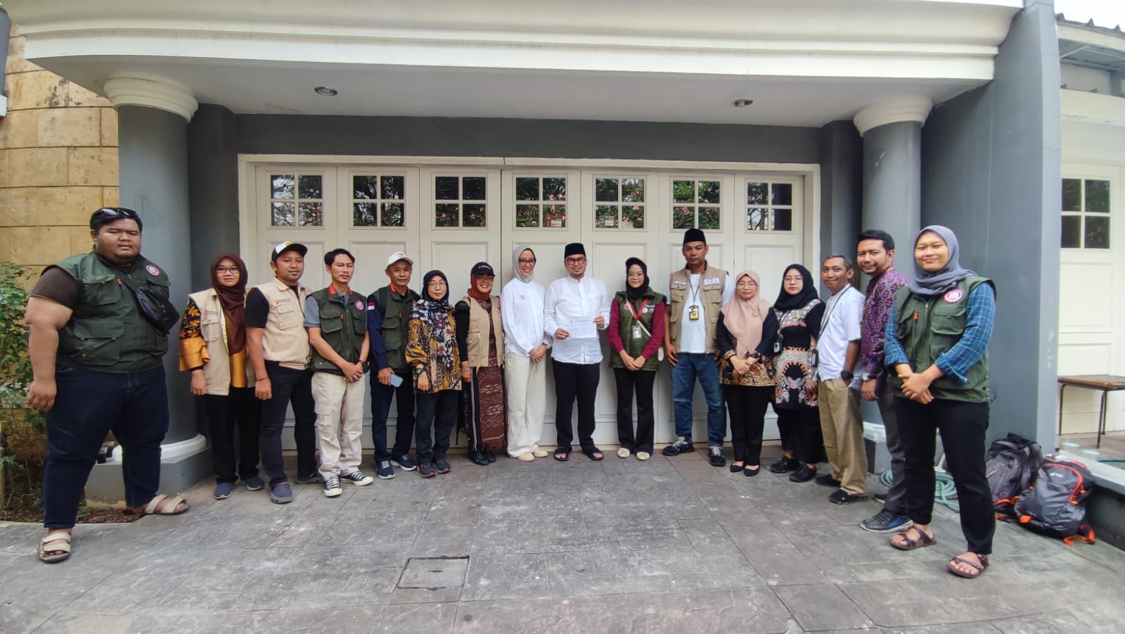 Pilar Imbau Warga Komplek di Tangsel untuk Gunakan Hak Pilihnya di Pilkada 2024