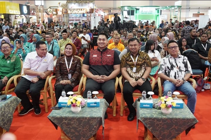 Disambangi 2 Menteri, Apkasi Sukes Tutup Pameran AOE & APN 2024
