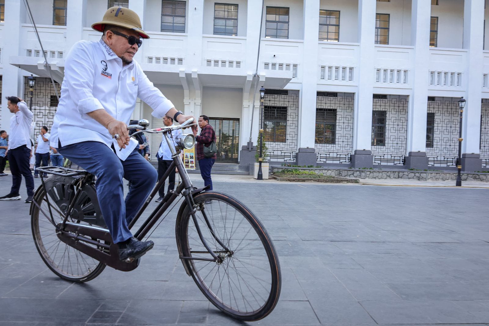 Kunjungi Kota Lama, Ketua DPD RI Terpukau Surabaya Tempo Dulu