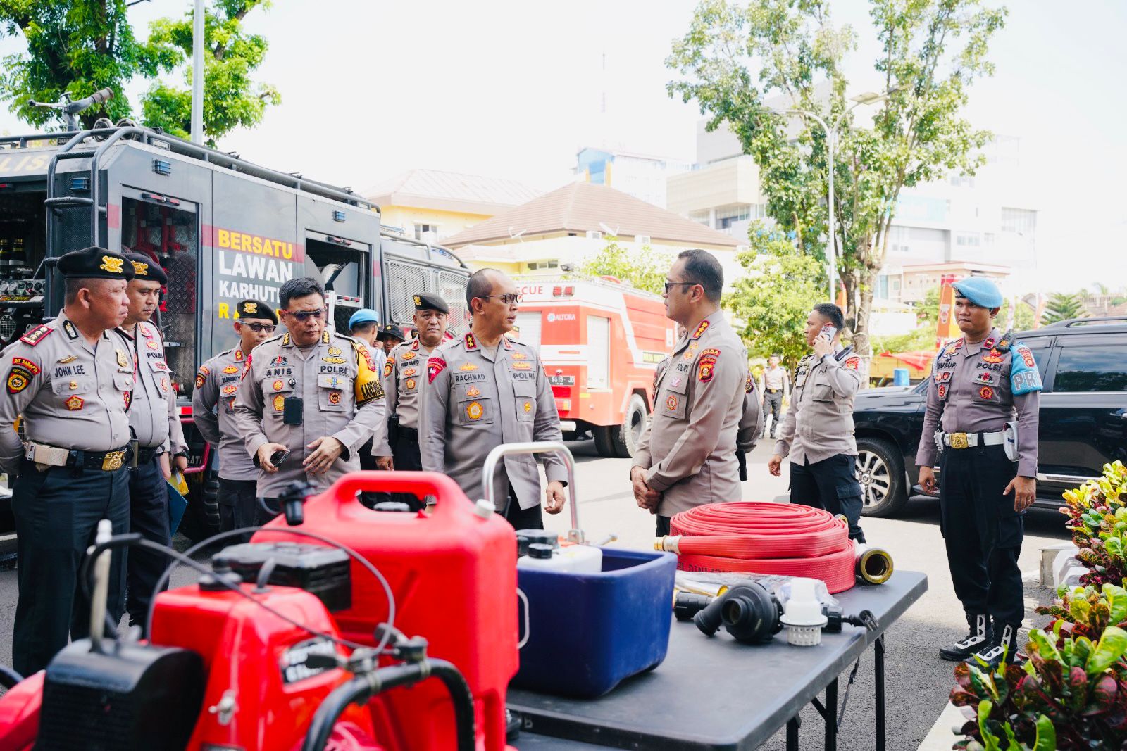 Pastikan Siap Dukung Antisipasi Karhutla, Kapolda Sumsel Periksa Kendaraan dan Sarana Peralatan Pemadam Api
