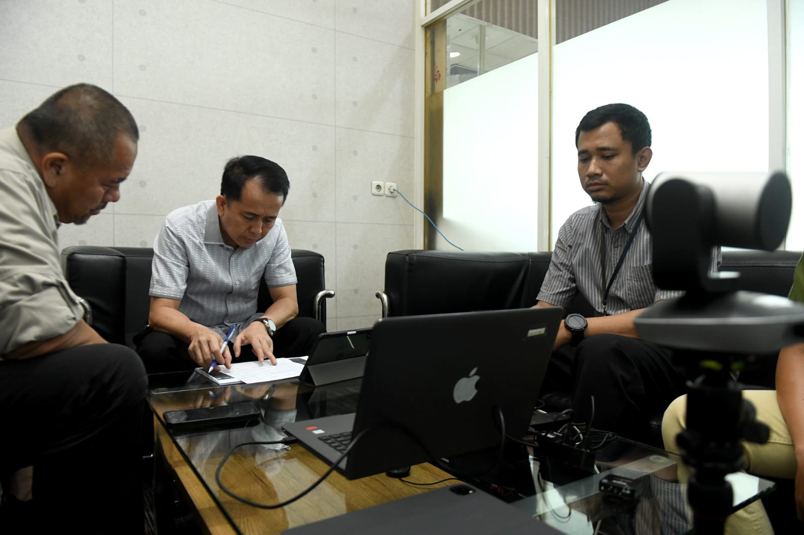 Rapat Bersama Menko PMK, Pj Gubernur Sumut Agus Fatoni Jamin Persiapan PON Berjalan Lancar Sesuai Jadwal