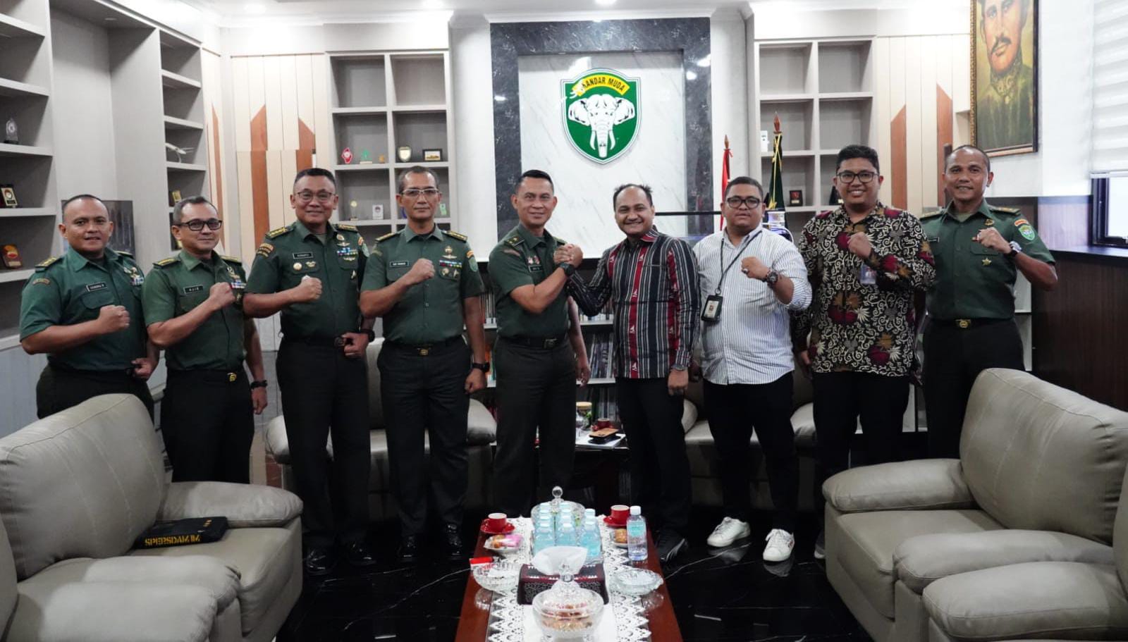 Dipercaya Ketua Pansus DPD RI untuk Revisi UU TNI, Fachrul Razi Melakukan Kunjungan Ke Kodam IM
