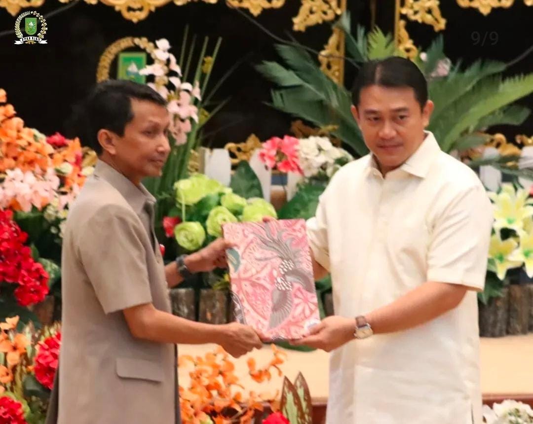 Paripurna DPRD Provinsi Riau penyampaian pandangan umum fraksi terhadap ranperda pertanggungjawaban APBD Tahun Anggaran 2023