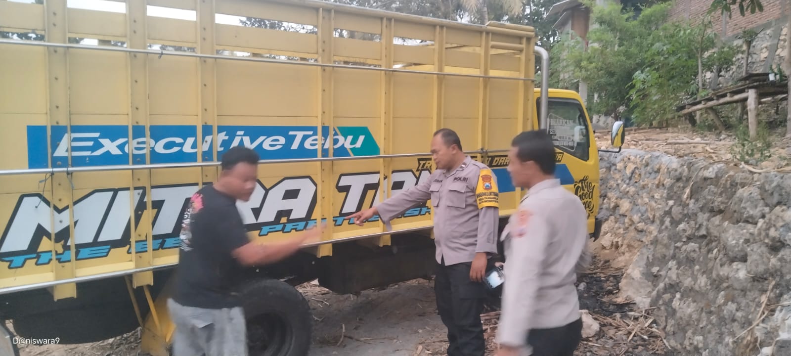 Diduga Rem Blong Kendaraan Roda 4 Sambar Pemotor Hingga Tewas