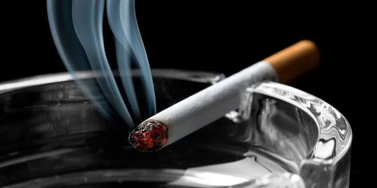 Sah, Jokowi Teken PP Kesehatan, Jualan Rokok Dilarang Eceran