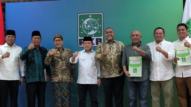 PKB Serahkan Surat Rekomendasi ke Sejumlah Cakada 2024