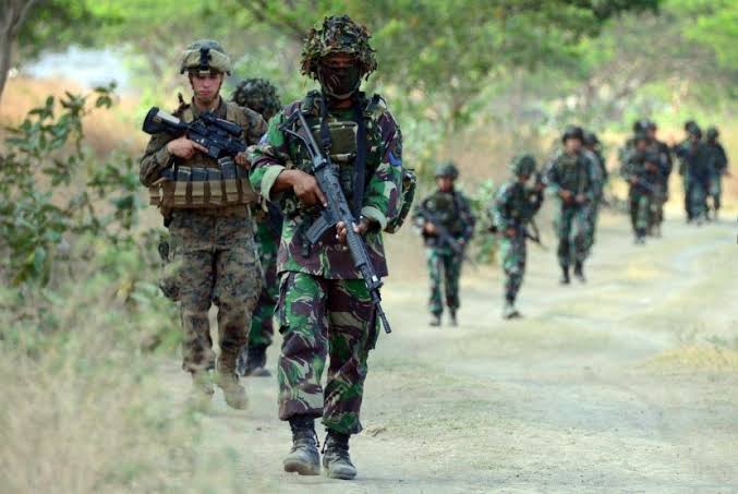 Marinir TNI AL-Marinir Amerika AS Perdalam Materi Gerakan di Pusat Latihan Situbondo